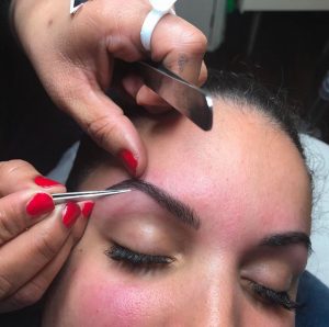 Eyebrow Extension – The Art Of Creating Enchanting Looks Through Brows