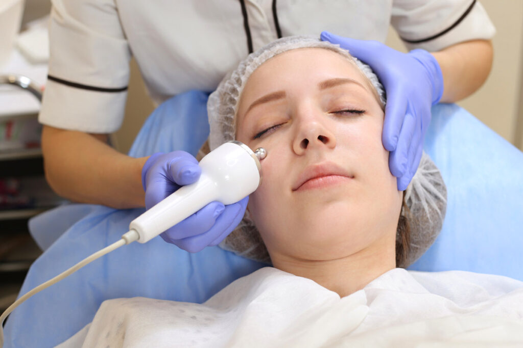 Collagen Galvanic Facial – Non-Surgical Method of Getting Glowing Skin