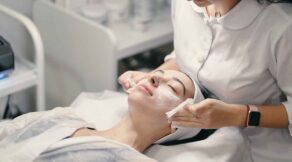 How to Choose the Right Facial Treatment for Your Skin Needs