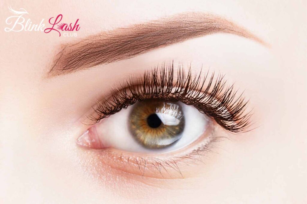 Dos and Don'ts of Aftercare for Your Eyelash Extensions, Do of eyelash extensions, Don't of eyelash extensions