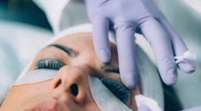 Traditional vs Keratin Eyelash Lifts Which is Right for You