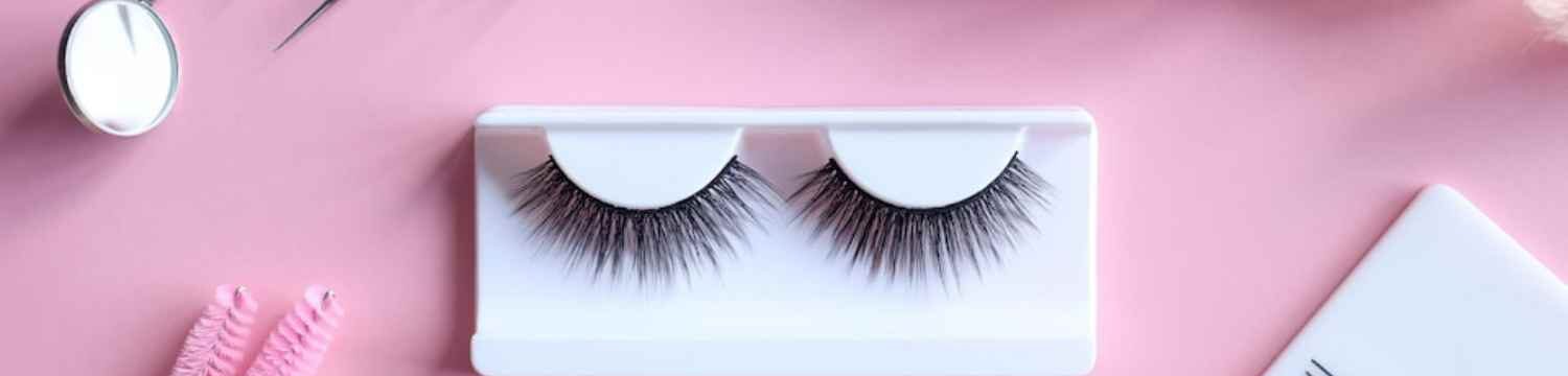 Types of Eyelash Extensions Silk Mink Synthetic