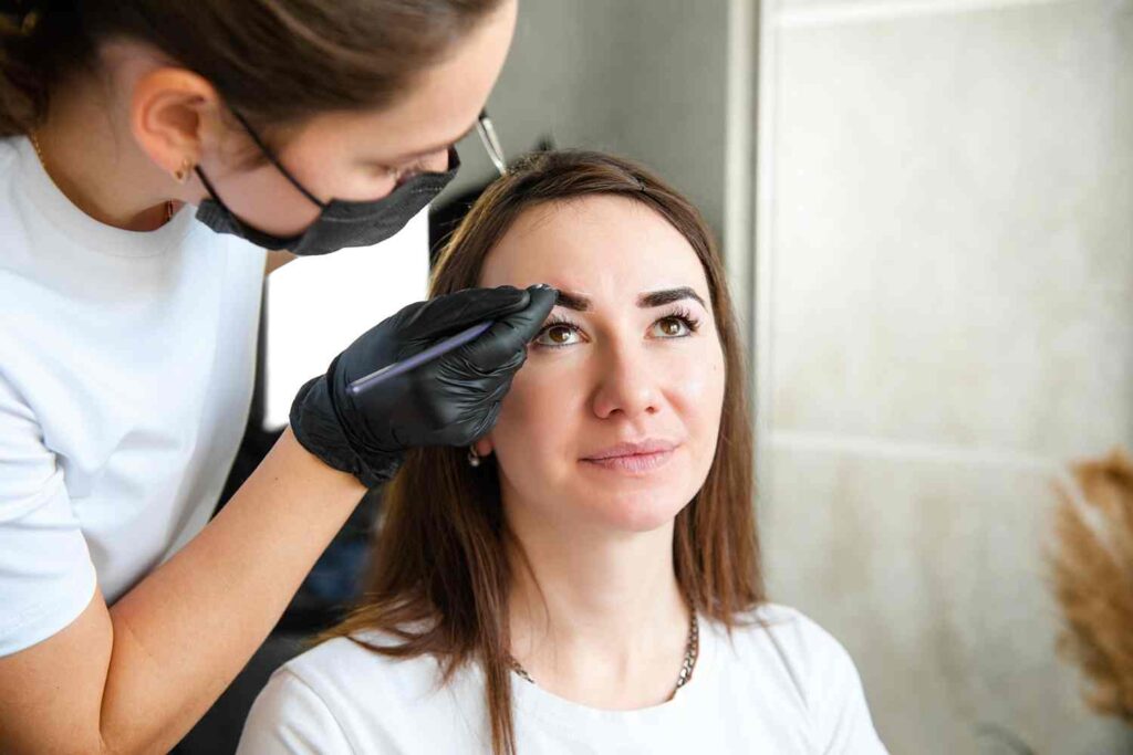 eyebrow tinting 